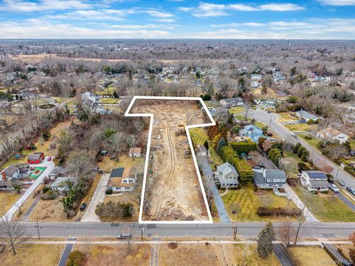 92 Oakwood Ave, Bayport, NY, 11705-1745 | Card Image