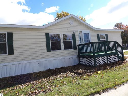 398 Farm Lane, Cadillac, MI, 49601 | Card Image