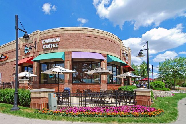 Shopping and restaurants just steps away! | Image 33