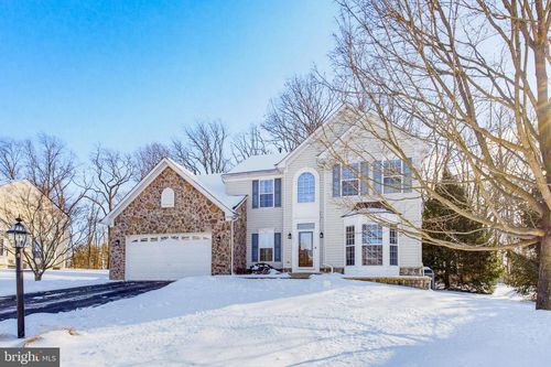 495 Lakeview Dr, SPRING GROVE, PA, 17362-8450 | Card Image