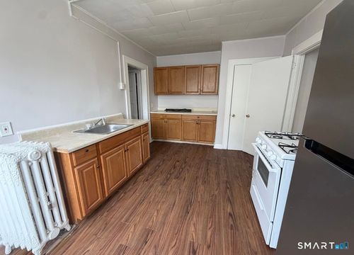 22 Park Road, West Hartford, CT, 06119 | Card Image