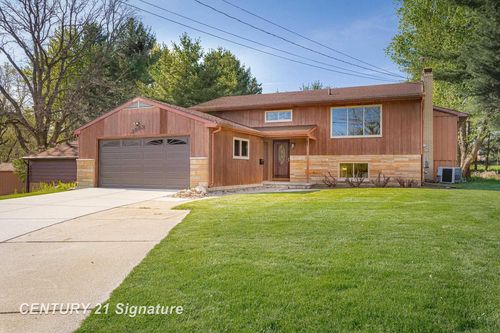 3893 Sage Ln, Dewitt, MI, 48820-9237 | Card Image