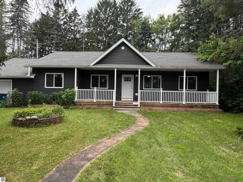 229 N Water St, Au Gres, MI, 48703-9818 | Card Image