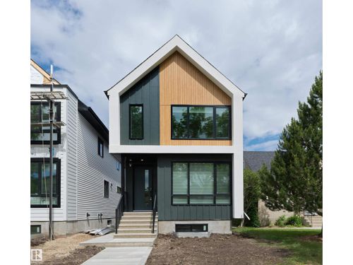 8134 77 Ave Nw, Edmonton, AB, T6C0L2 | Card Image