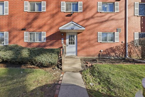 apt-301-382 Oak Trails Rd, Des Plaines, IL, 60016-1263 | Card Image