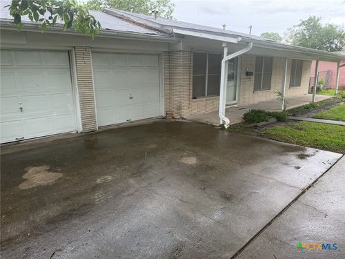 306 Avalon St, Port Lavaca, TX, 77979-3717 | Card Image