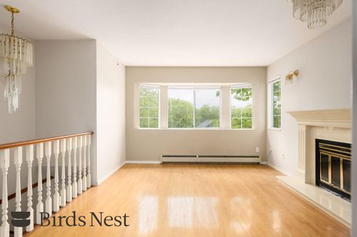 upper-4502 Nanaimo Street, Vancouver, BC, V5N5J4 | Card Image