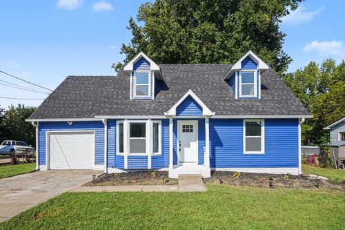572 Donna Dr, Clarksville, TN, 37042-6041 | Card Image
