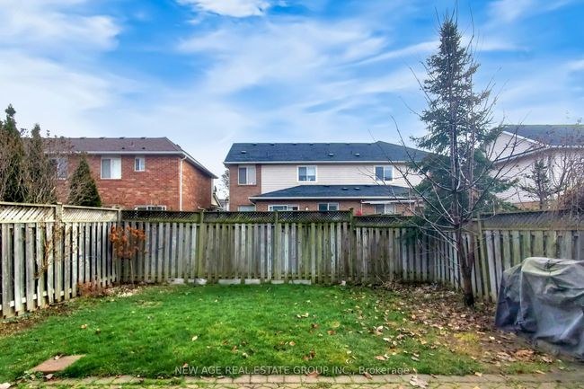 1506 Harwood Dr, House attached with 4 bedrooms, 3 bathrooms and 1 parking in Milton ON | Image 46