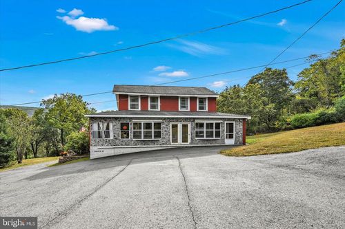 7 Conner St, GIRARDVILLE, PA, 17935-1618 | Card Image