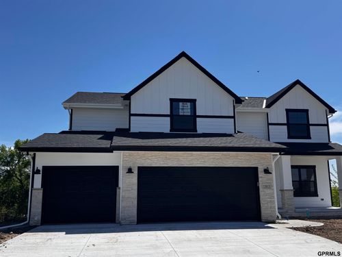 12613 Cooper St, Papillion, NE, 68138-4423 | Card Image