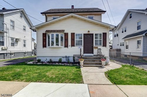 1017 Grandview Ave, Union, NJ, 07083-6113 | Card Image