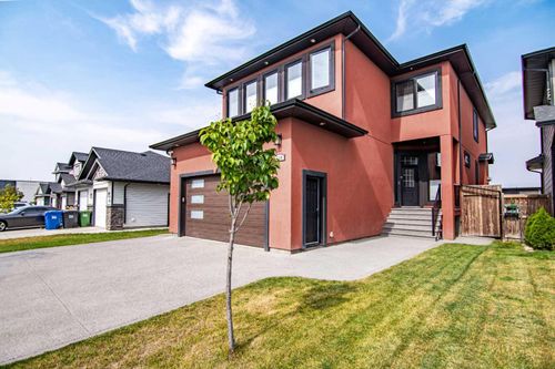 118 Turner Crescent, Red Deer, AB, T4N6K7 | Card Image