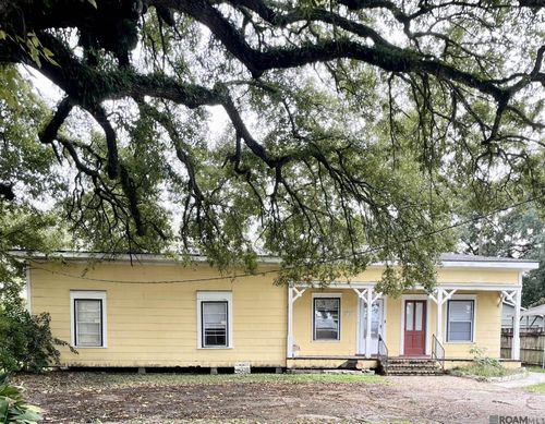 743 Avenue B, Port Allen, LA, 70767-3029 | Card Image