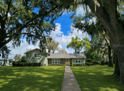 3102 Thonotosassa Rd, Plant City, FL, 33565-5907 | Card Image