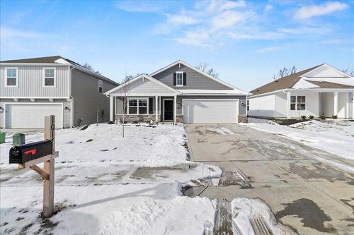 1017 Sherwood Loop, Bellefontaine, OH, 43311-9821 | Card Image