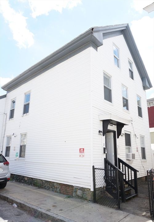 2nd-fl-7 Floyd, Lowell, MA, 01852 | Card Image