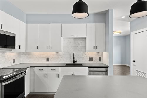 100-54 Auburn, Brookline, MA, 02446 | Card Image