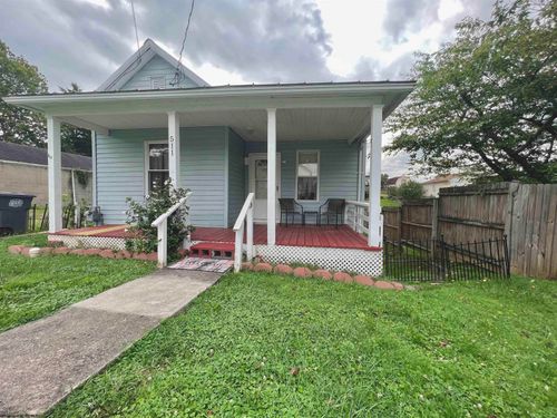 511 Pennsylvania Ave, Nutter Fort, WV, 26301-4523 | Card Image