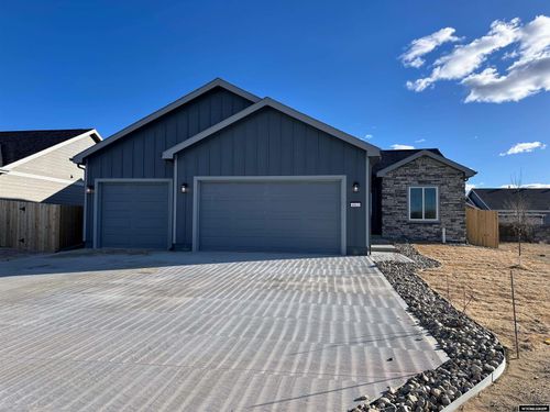 4811 Buffalo Meadows Way, Mills, WY, 82644 | Card Image