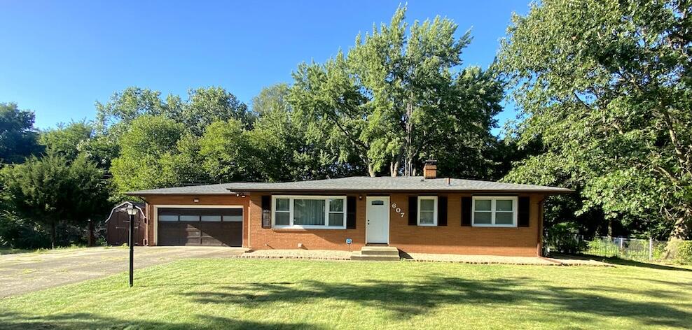 Eloise Dr, Benton Harbor, MI 49022