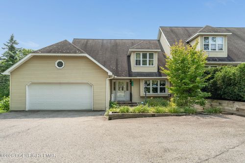112 Village View Ct, Tannersville, PA, 18372-7819 | Card Image