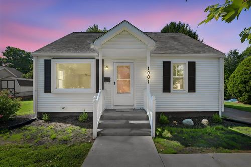 1001 Guckert Ave, Newark, OH, 43055-2651 | Card Image