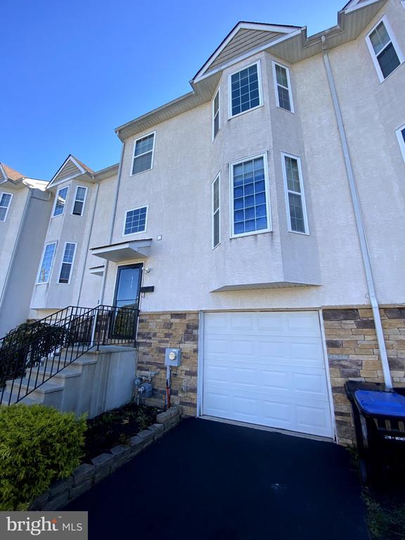 Residential Lease in NORRISTOWN 2