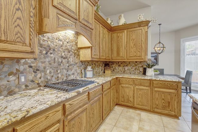 11562 Avondale Dr, House other with 3 bedrooms, 3 bathrooms and null parking in Frisco TX | Image 8