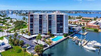 502 - 10355 Paradise Boulevard, Condo with 2 bedrooms, 2 bathrooms and null parking in Treasure Island FL | Image 1