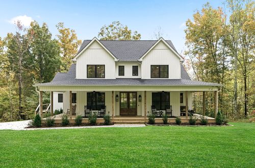 1124 Chestnut Dr, Burns, TN, 37029-6058 | Card Image