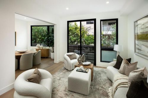 16 4th St, Los Altos, CA, 94022-2738 | Card Image