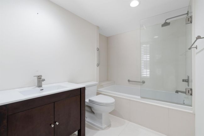 APT-6E - 529 S Flagler Dr, Condo with 2 bedrooms, 3 bathrooms and null parking in West Palm Beach FL | Image 17