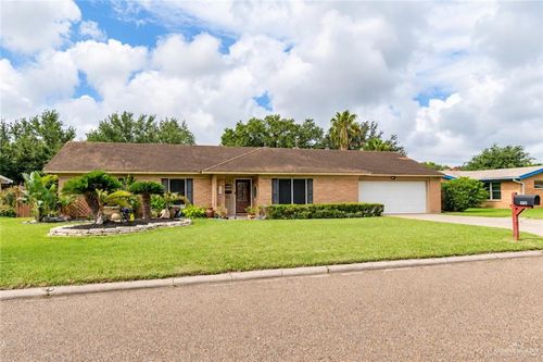 918 Fairway Dr, Edinburg, TX, 78539-5446 | Card Image