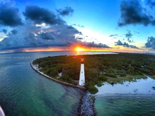 10-325 Fernwood Rd, Key Biscayne, FL, 33149-1327 | Card Image
