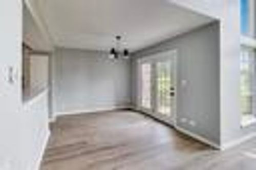 2105 Glasgow Ct, Hanover Park, IL, 60133-2958 | Card Image