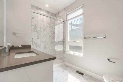 unit-4-3832 Jason St, Denver, CO, 80211-2887 | Card Image