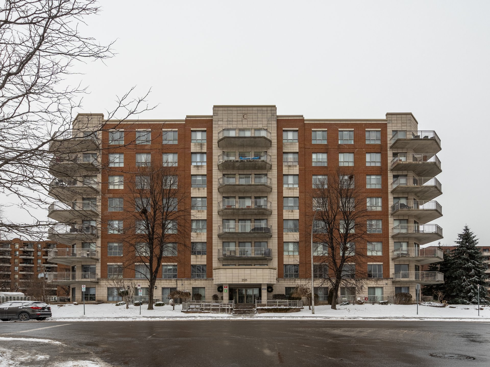 Residential in Montréal (Saint-Laurent) 3