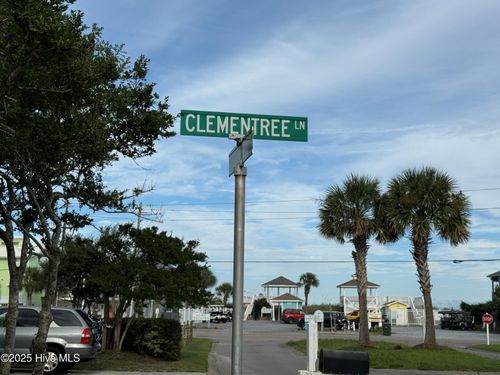 129 Clementree Ln, Kure Beach, NC, 28449-4860 | Card Image