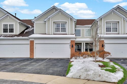 31603 Kline Cir, Warrenville, IL, 60555-3976 | Card Image