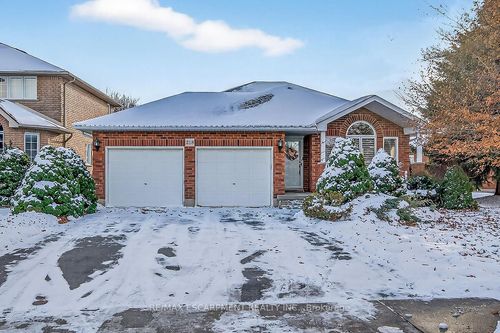 218 Portage Lane, Mount Hope, ON, L0R1W0 | Card Image