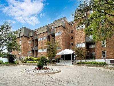 326 - 16 Elgin St, Condo with 4 bedrooms, 2 bathrooms and 1 parking in Thornhill ON | Image 1