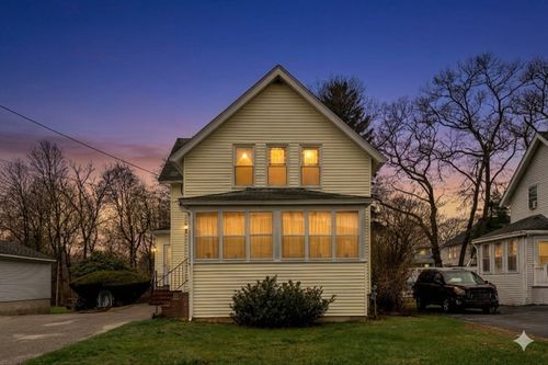 22 Elm St, Methuen, MA, 01844-4265 | Card Image