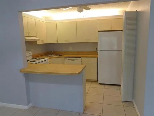 d1-3560 Pine Needle Dr, Greenacres, FL, 33463-1316 | Card Image