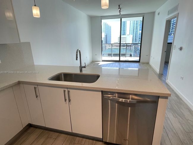 APT-1508 - 999 Sw 1 St Ave, Condo with 1 bedrooms, 1 bathrooms and null parking in Miami FL | Image 6