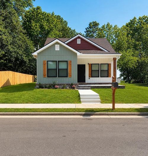 114 Hatton St, Jackson, TN, 38301 | Card Image