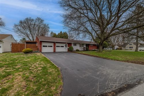 100 Augusta Drive, Cicero, NY, 13212 | Card Image