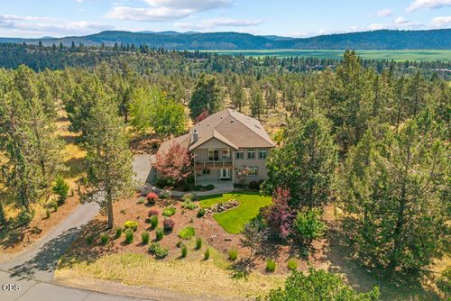 10126 Cinnamon Teal Dr, Klamath Falls, OR, 97601-8655 | Card Image