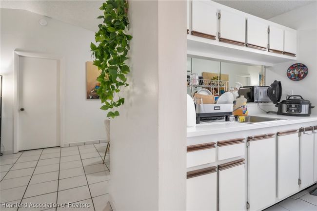 5-20 - 18210 Mediterranean Blvd, Condo with 2 bedrooms, 2 bathrooms and null parking in Hialeah FL | Image 8