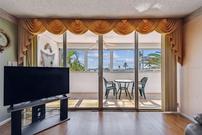 APT-208 - 17920 Gulf Blvd, Condo with 1 bedrooms, 2 bathrooms and null parking in REDINGTON SHORES FL | Image 11